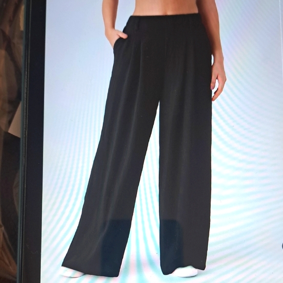 HALARA Pants - LARGE     HALARA WIDE LEG LINEN FEEL PALAZZO PANTS